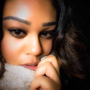 Meet your Posher, Ari